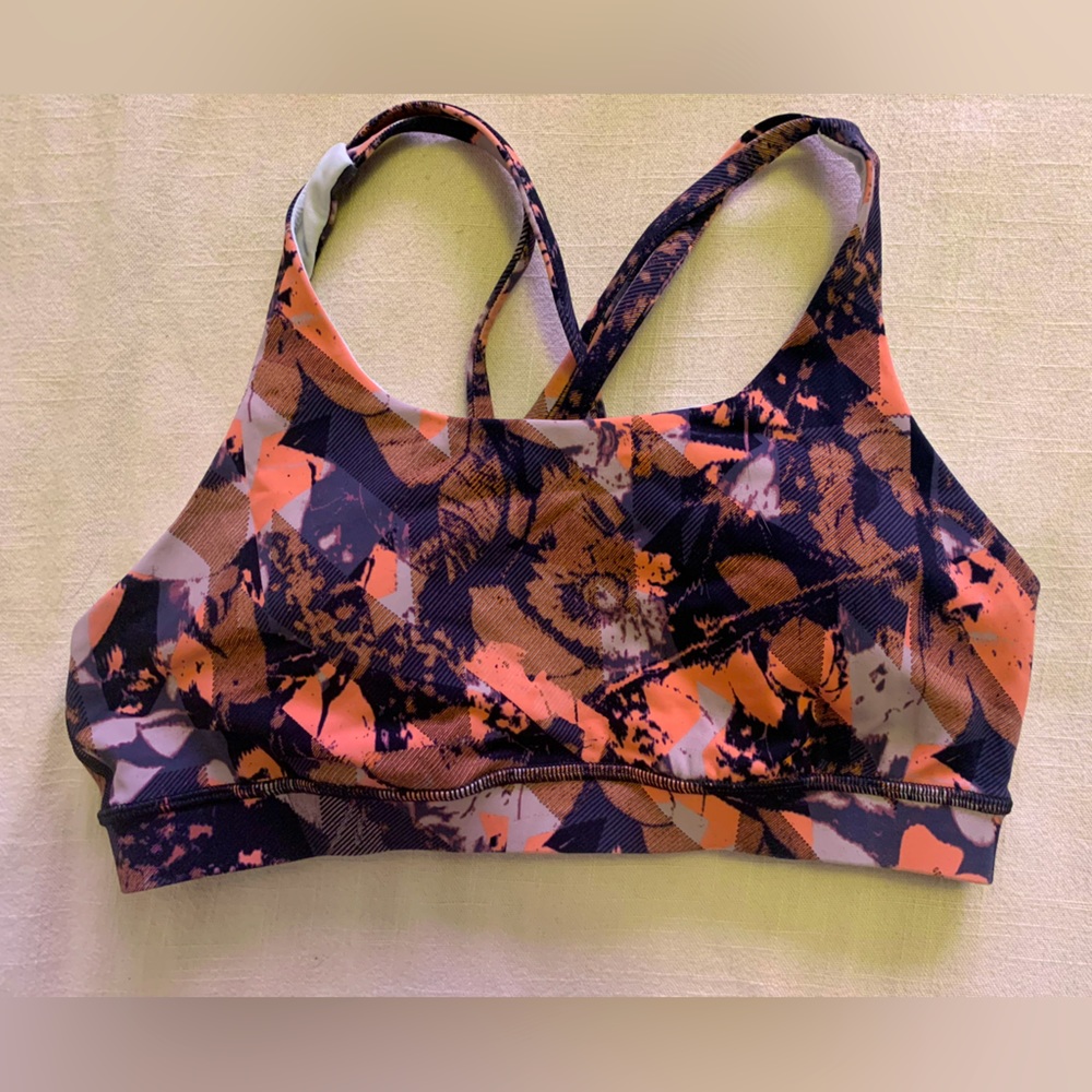 Lululemon Free to Be Serene sports bra Size 10